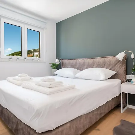 Luxury Marina With Private Parking Appartement Makarska