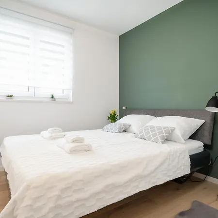 Luxury Marina With Private Parking