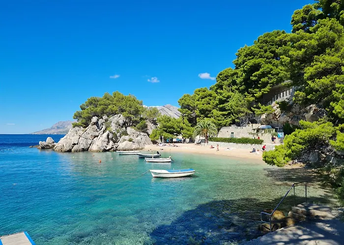 Luxury Marina With Private Parking Apartment Makarska